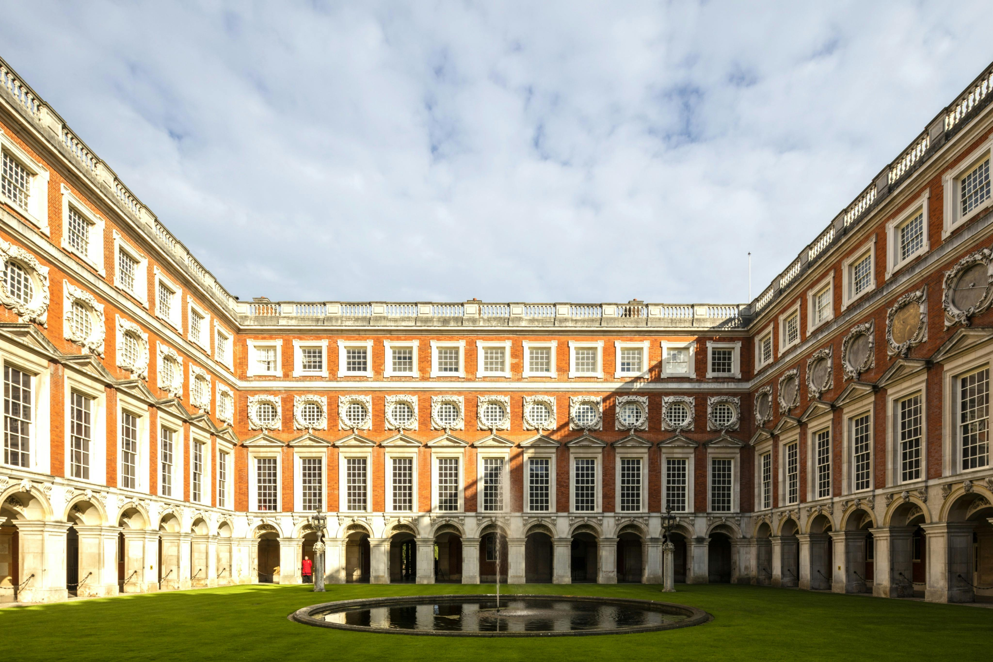 Hampton Court Palace: Entry + Roundtrip Transfer from London - Photo 1 of 8